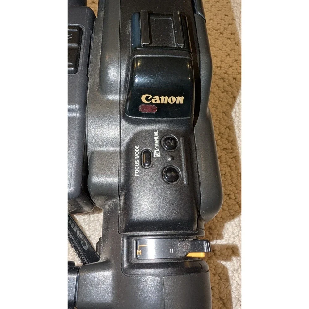 Cannon Canovision 8 H660 Hi8 8mm Video Camera Recorder H850A Case+Light+Extras